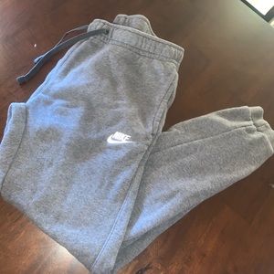 Men’s small Nike’s